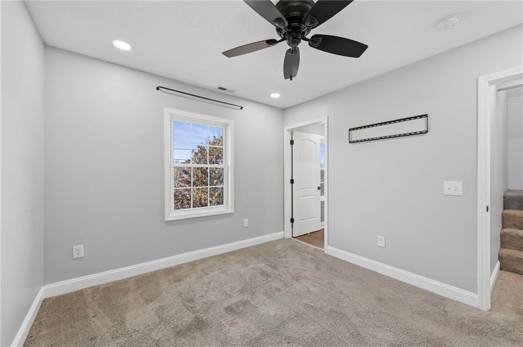223 N Kensington Avenue — photo 22