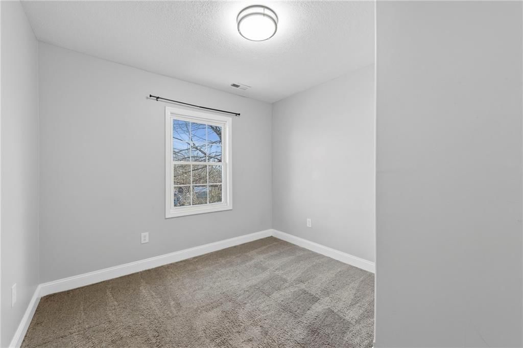 223 N Kensington Avenue — photo 28