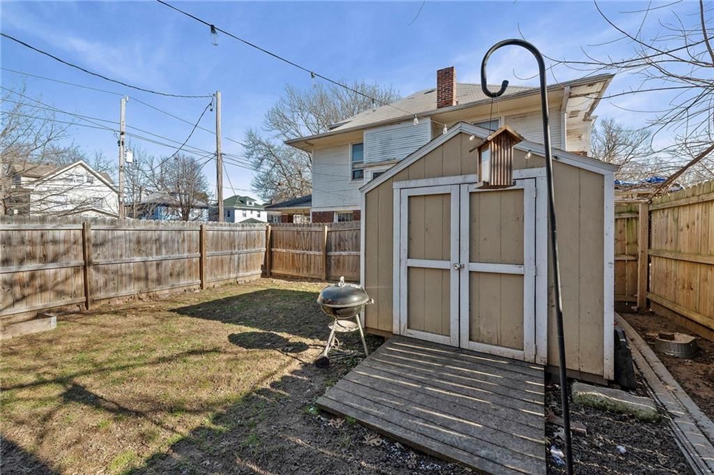 223 N Kensington Avenue — photo 35