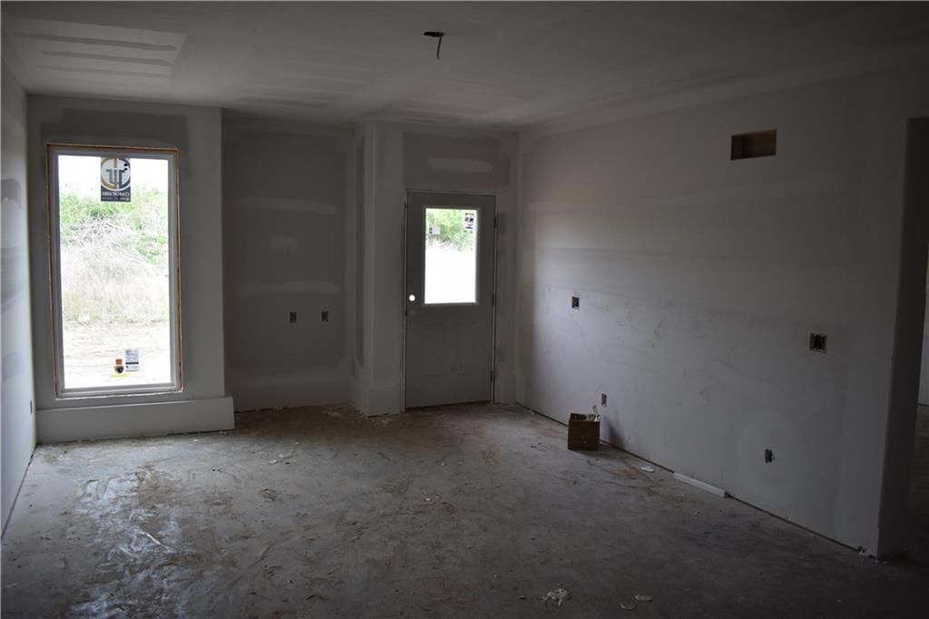 623 E 13th Street — photo 20