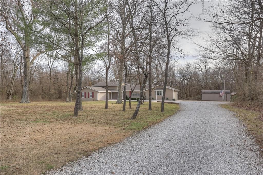 29104 Forest Lane — photo 3