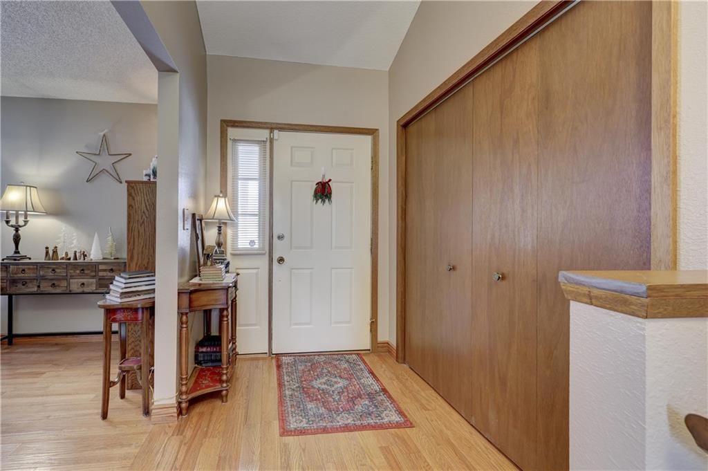 29104 Forest Lane — photo 4