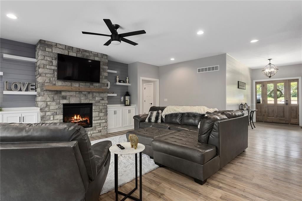 816 Eve Orchid Drive — photo 10