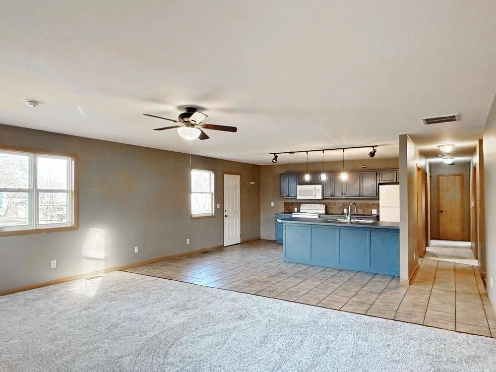 310 S Forest Street — photo 9