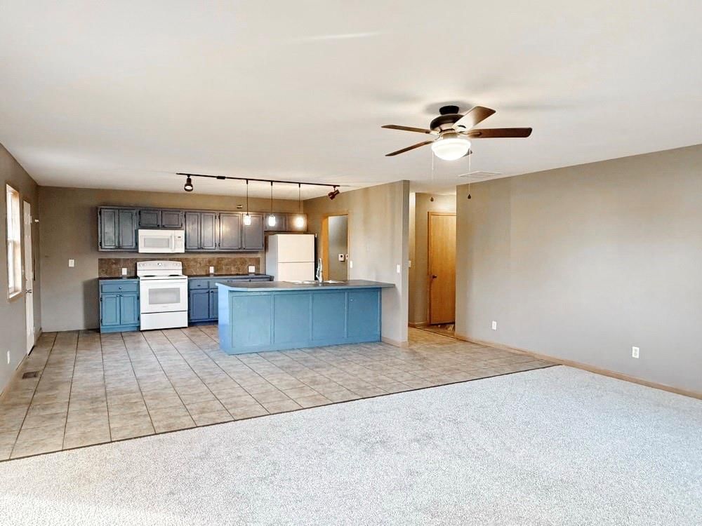 310 S Forest Street — photo 10