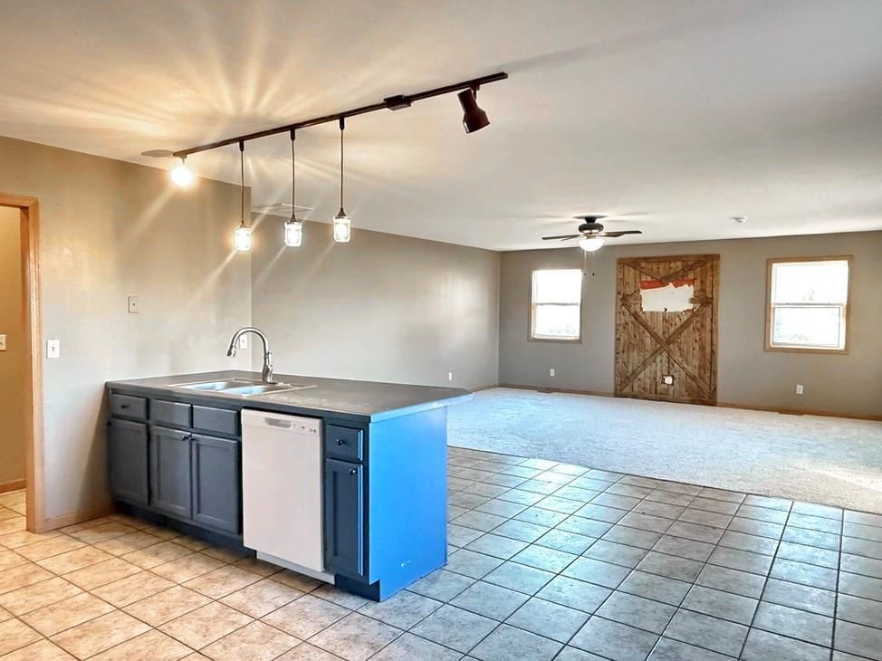 310 S Forest Street — photo 11