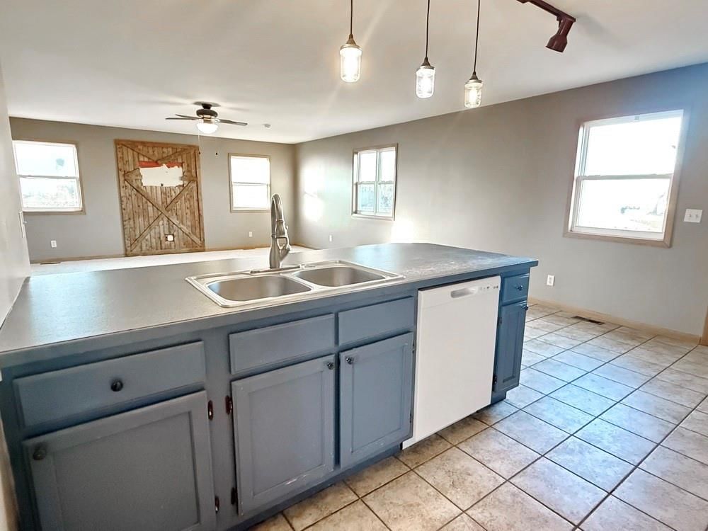 310 S Forest Street — photo 13