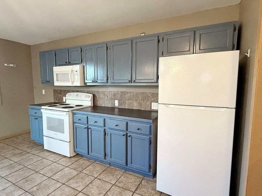 310 S Forest Street — photo 17