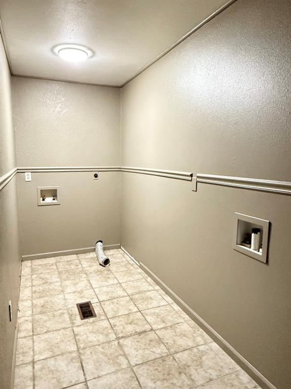 310 S Forest Street — photo 34