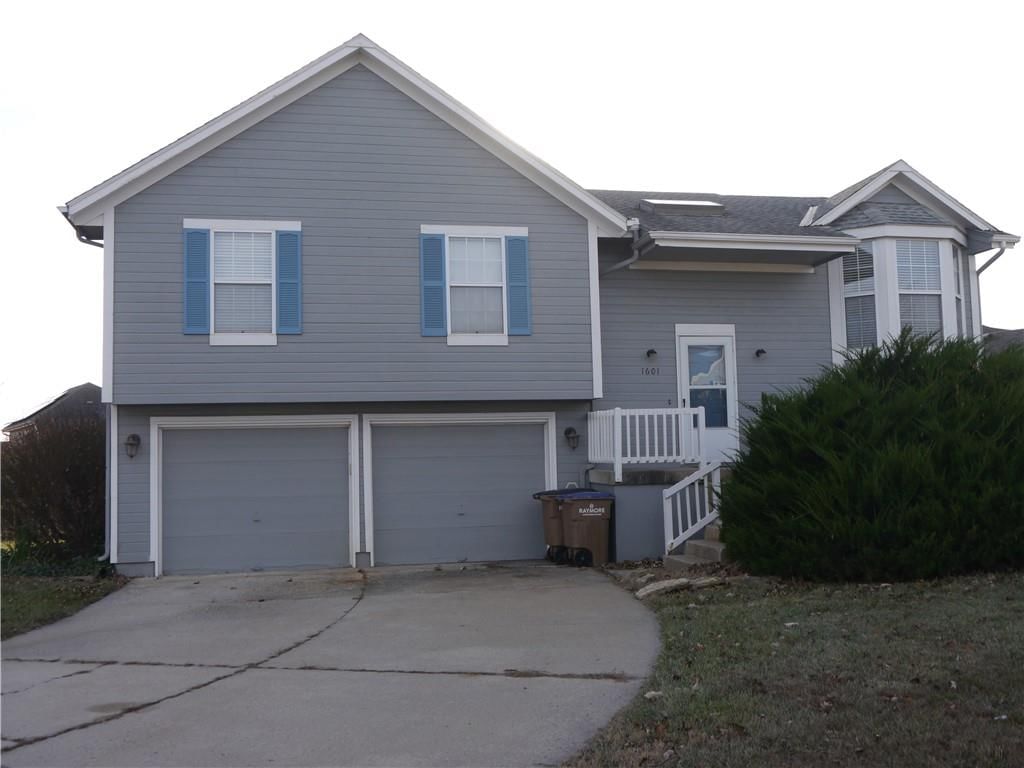 1601 Stasi Avenue — photo 1