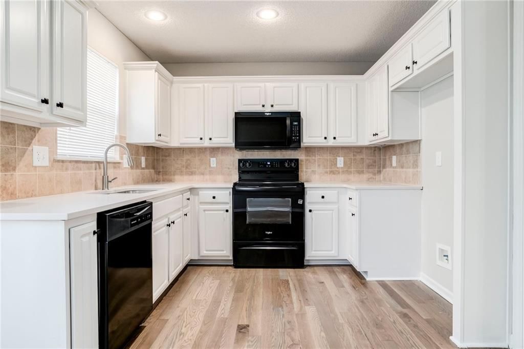 12774 Walker Avenue — photo 4