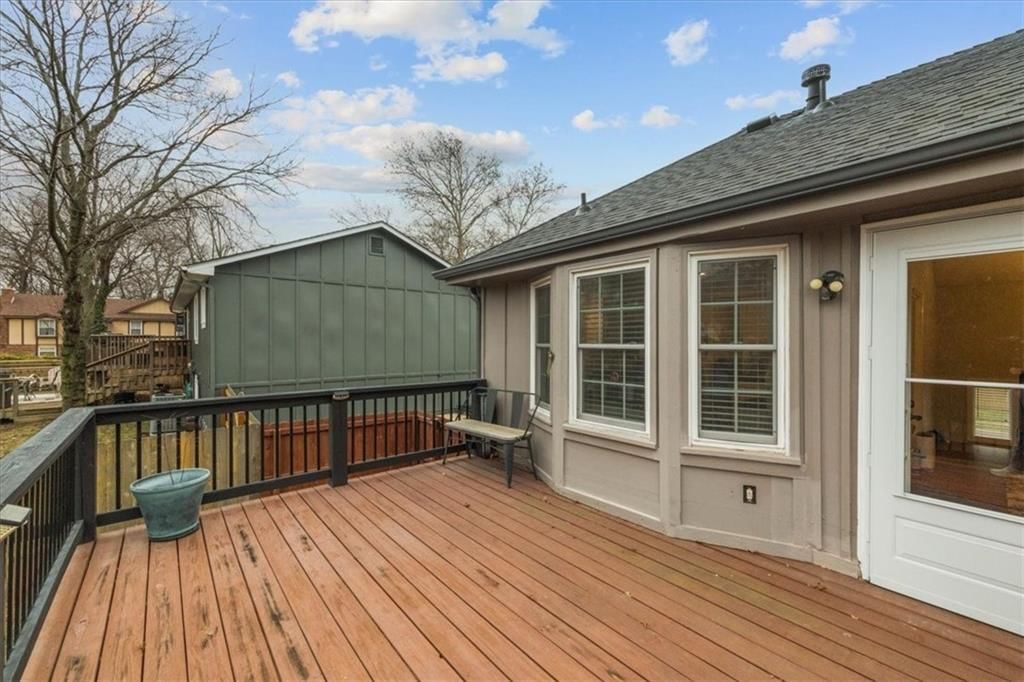 16008 W 139th Terrace — photo 34