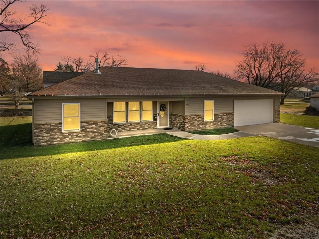401 N Ritchie Street, Hamilton, MO