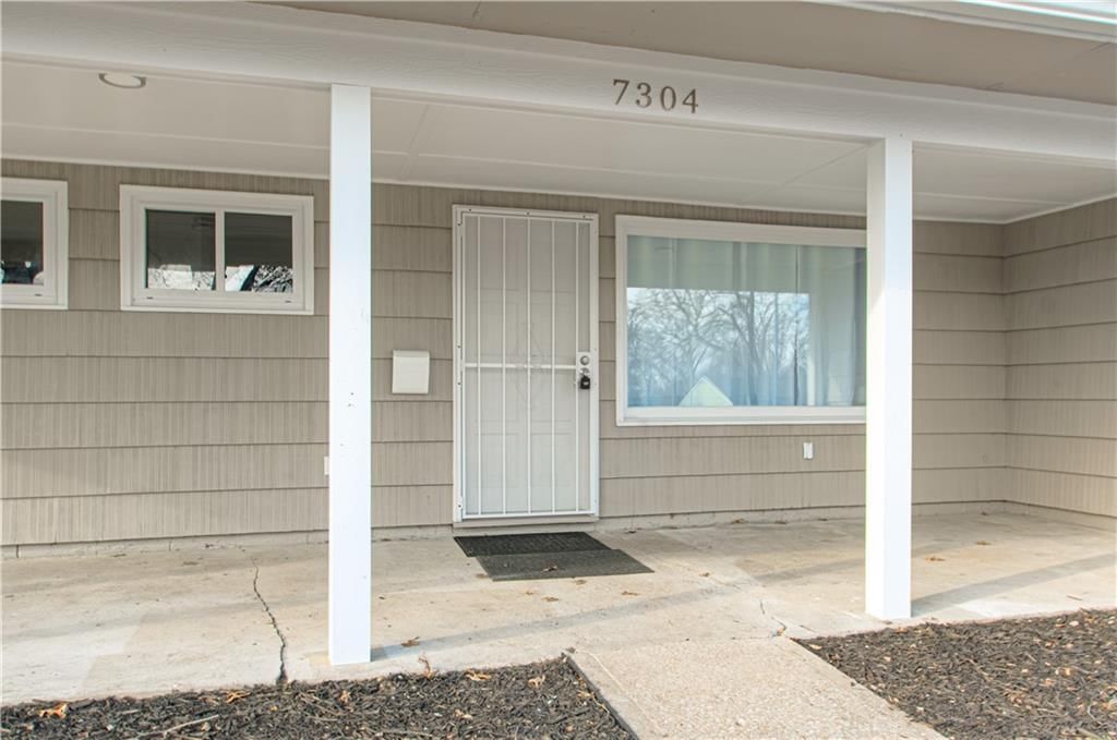 7304 E 109th Terrace — photo 3