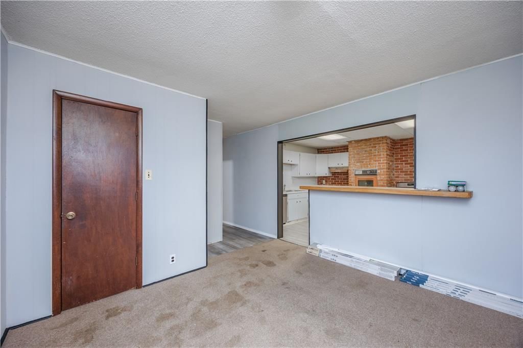 425 E 5th Street — photo 13
