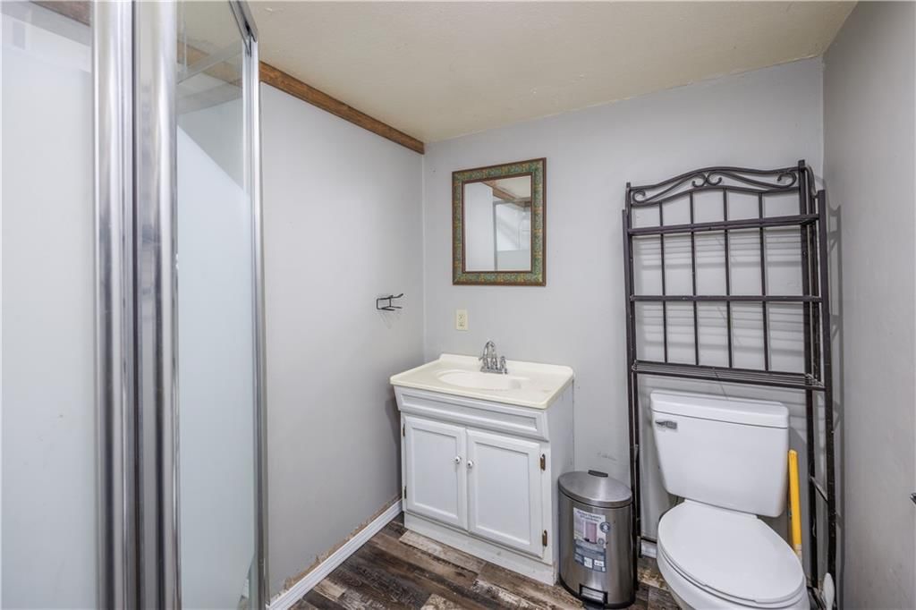 425 E 5th Street — photo 15