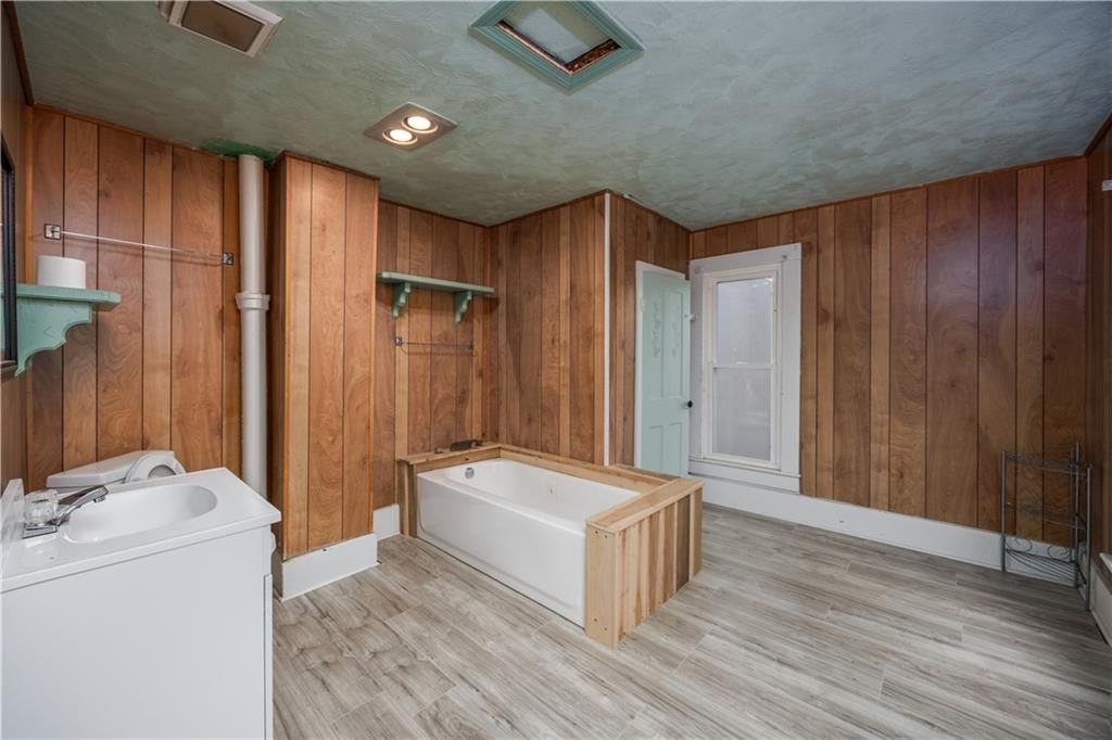 425 E 5th Street — photo 25