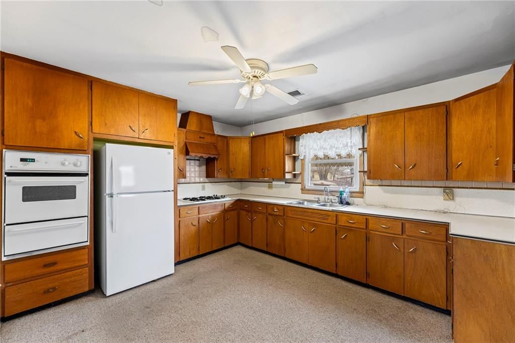 1018 N Sycamore Street — photo 8