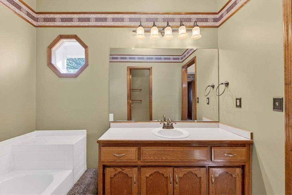 205 W Laredo Trail — photo 29
