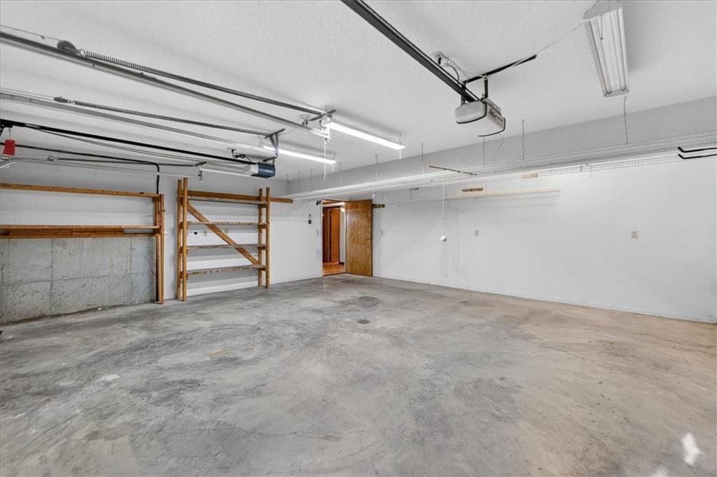 205 W Laredo Trail — photo 32