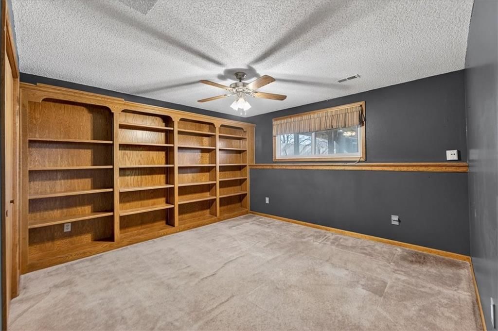 205 W Laredo Trail — photo 35