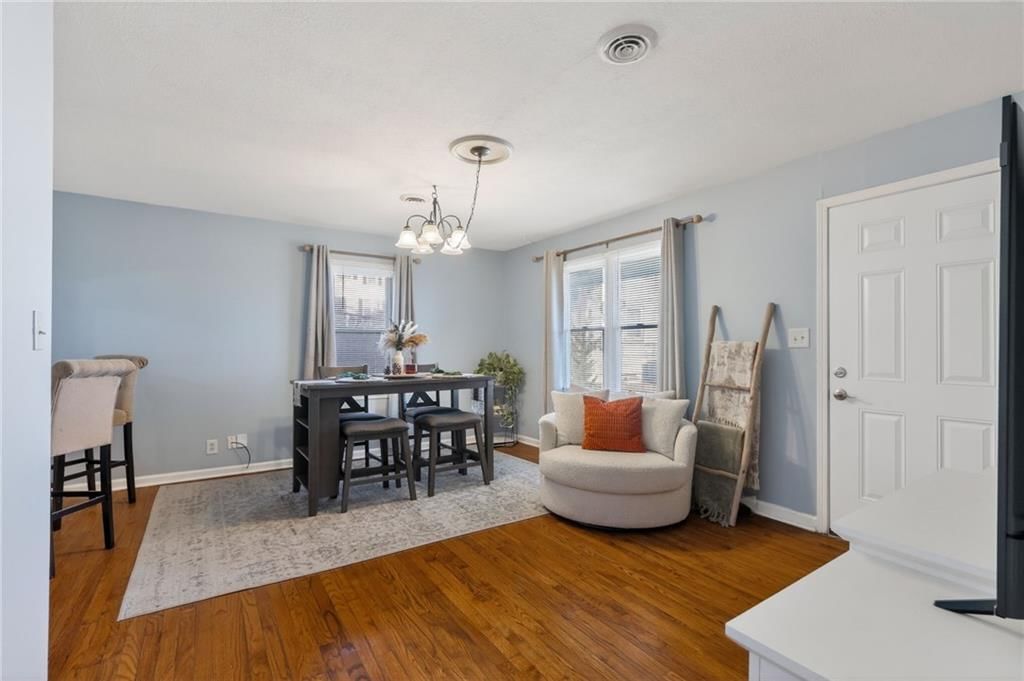 36 N Ridge Avenue — photo 5