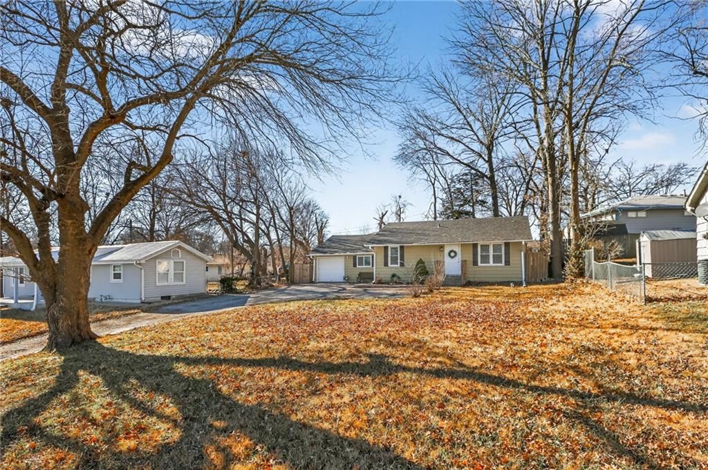 36 N Ridge Avenue — photo 28