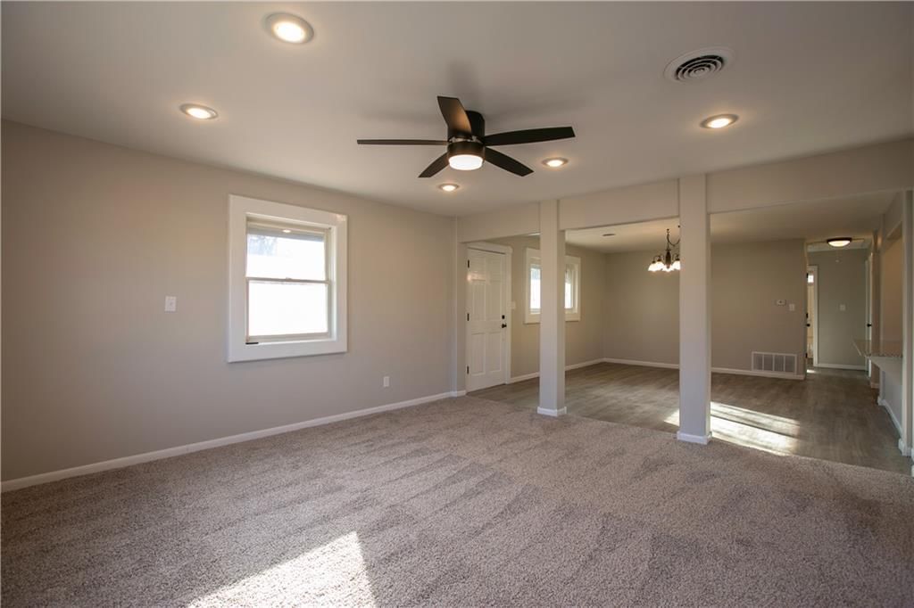 400 N Main Terrace — photo 12