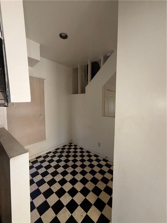 2328 PROSPECT Avenue — photo 7