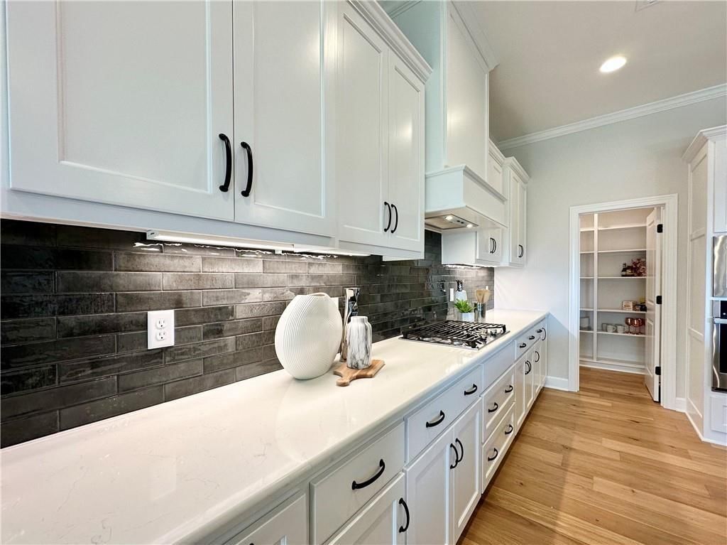 2762 SW 11th Terrace — photo 5