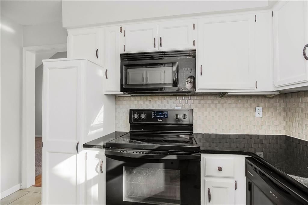 321 SE GREYSTONE Drive — photo 11