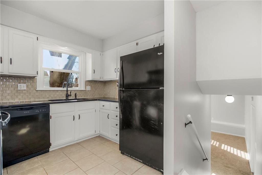 321 SE GREYSTONE Drive — photo 12