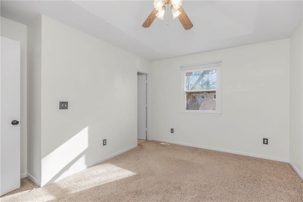 321 SE GREYSTONE Drive — photo 14