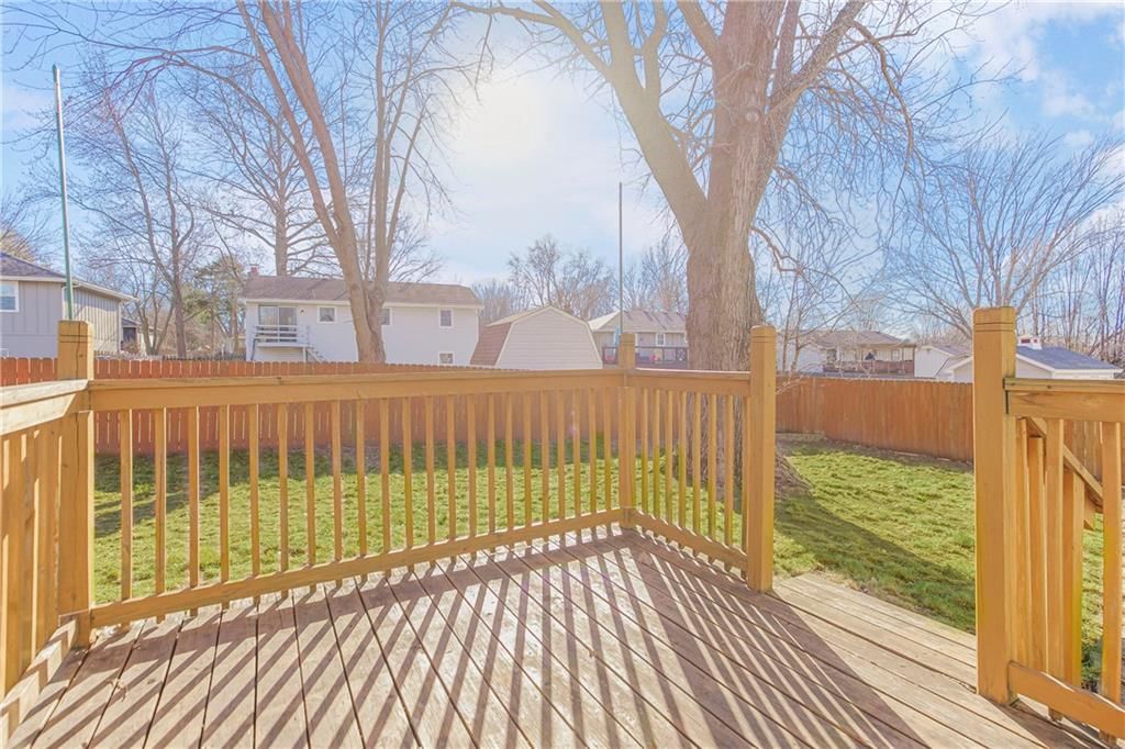 321 SE GREYSTONE Drive — photo 27