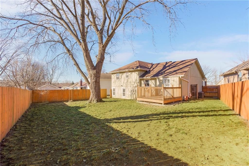 321 SE GREYSTONE Drive — photo 28