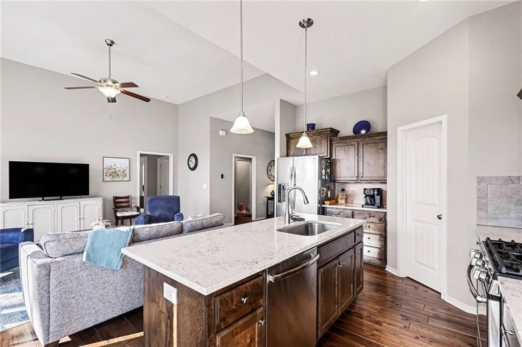 1040 N Sumac Street — photo 14