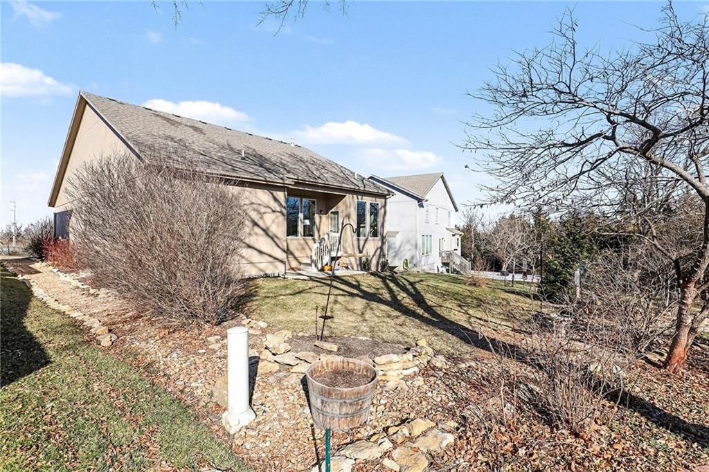 1040 N Sumac Street — photo 25