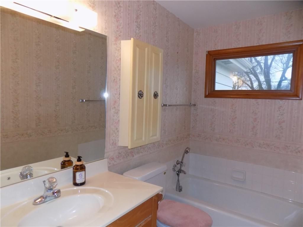 1444 S Elm Street — photo 11