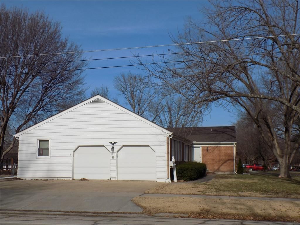 1444 S Elm Street — photo 20
