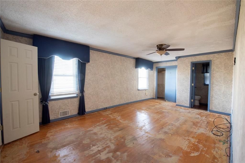 7000 Rowland Avenue — photo 5