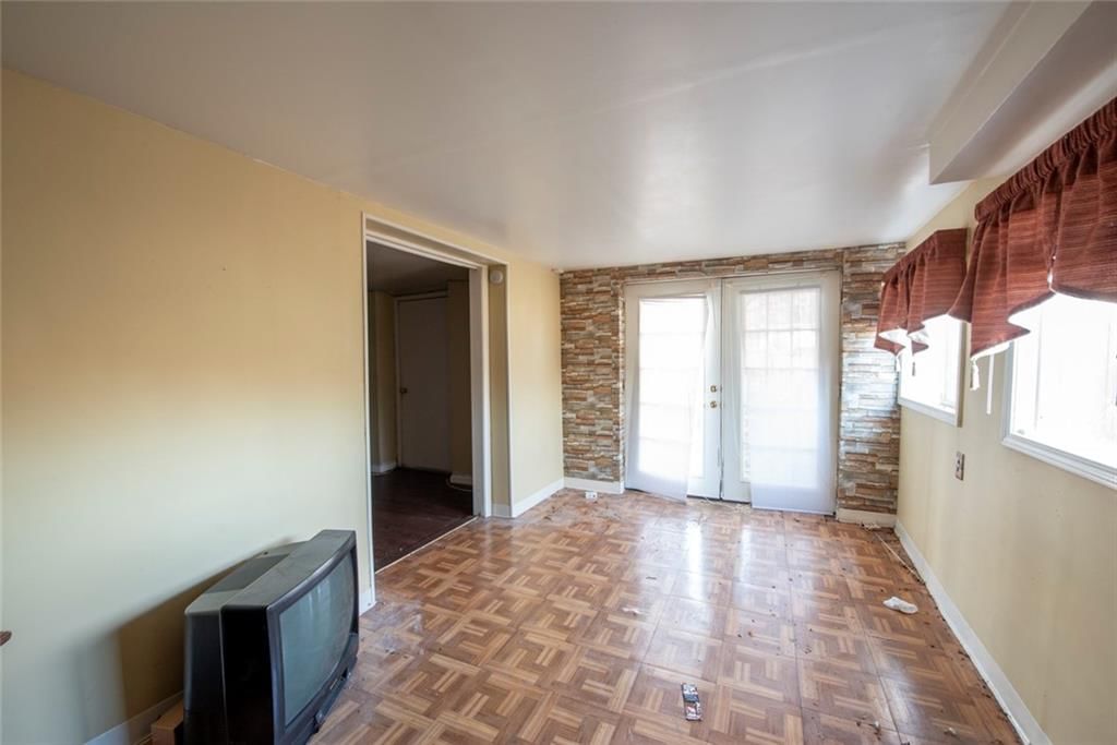 7000 Rowland Avenue — photo 14