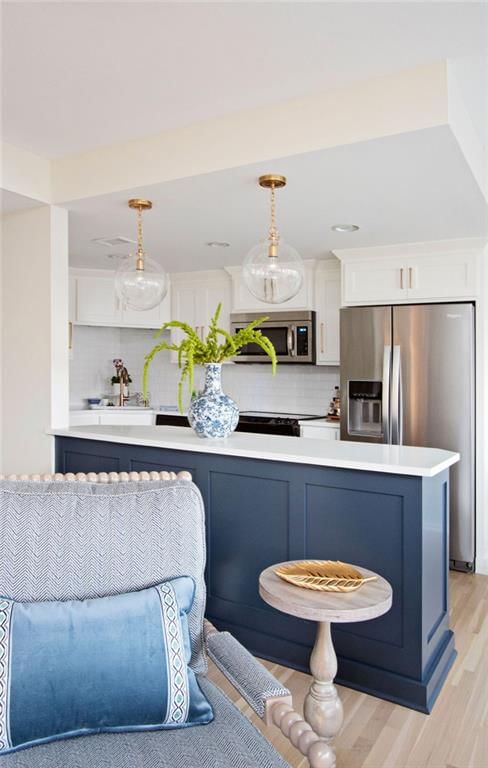 803 W 48th Street — photo 10