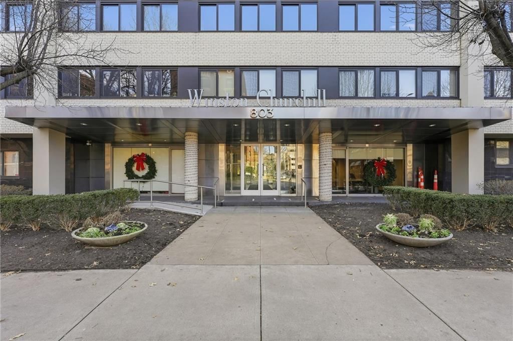 803 W 48th Street — photo 20
