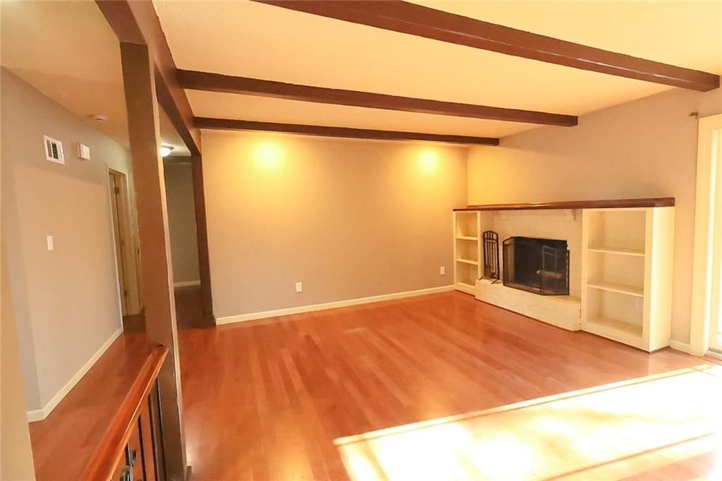 2912 NW Bedford Court — photo 11
