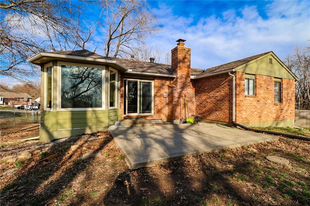 2912 NW Bedford Court — photo 27