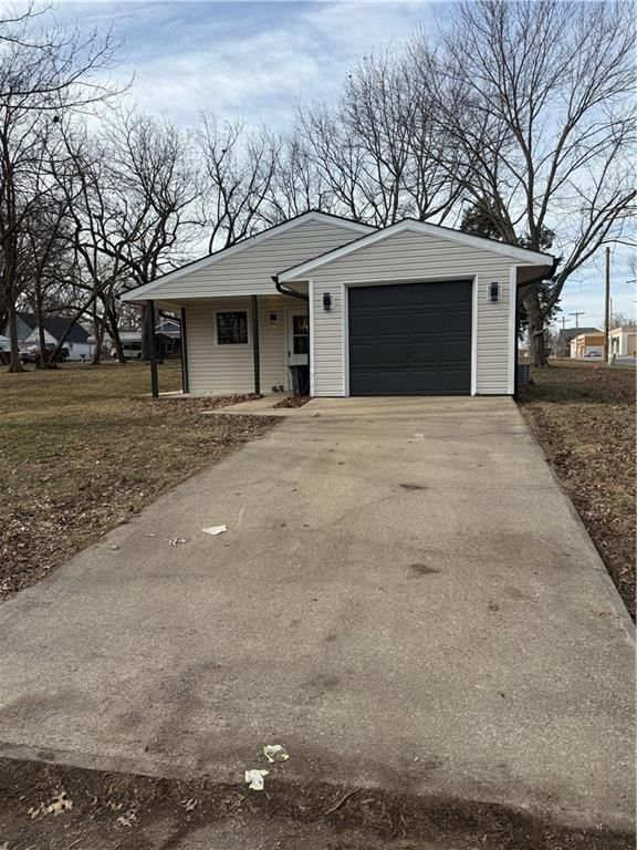 100 S Austin Street — photo 29