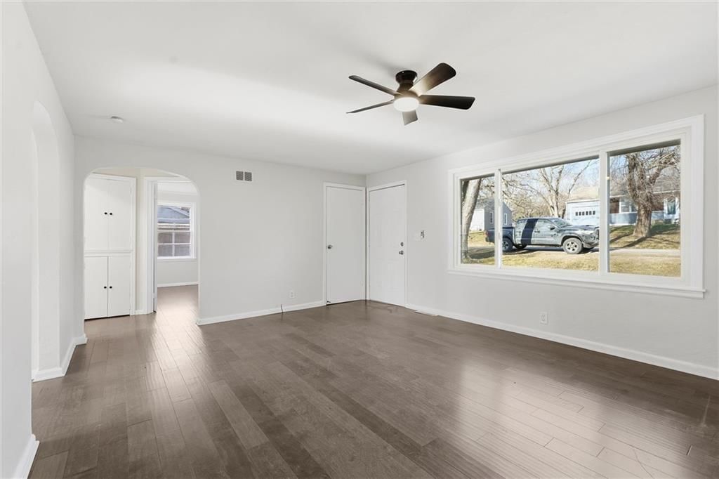 6219 Lathrop Avenue — photo 7