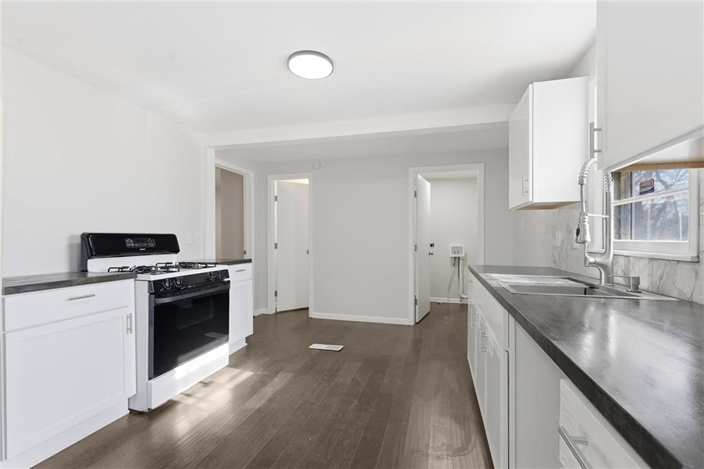 6219 Lathrop Avenue — photo 12