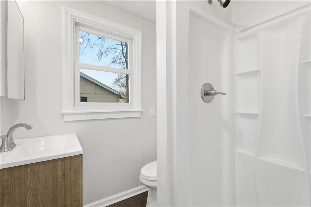 6219 Lathrop Avenue — photo 14