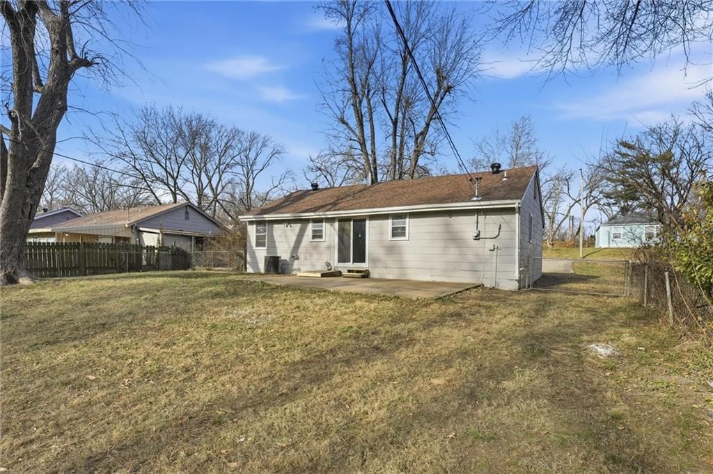 6219 Lathrop Avenue — photo 22